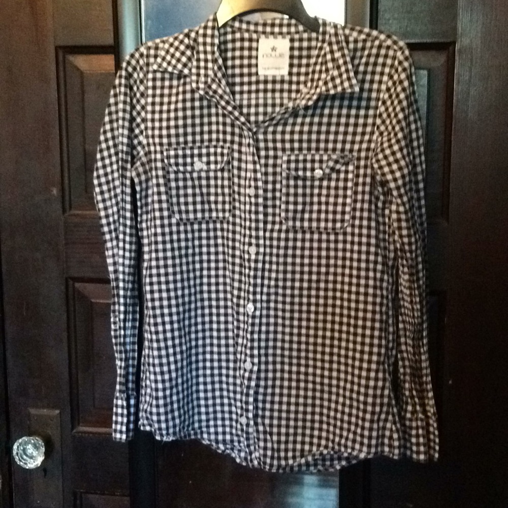 Black/White Checkered Long Sleeved Button Down